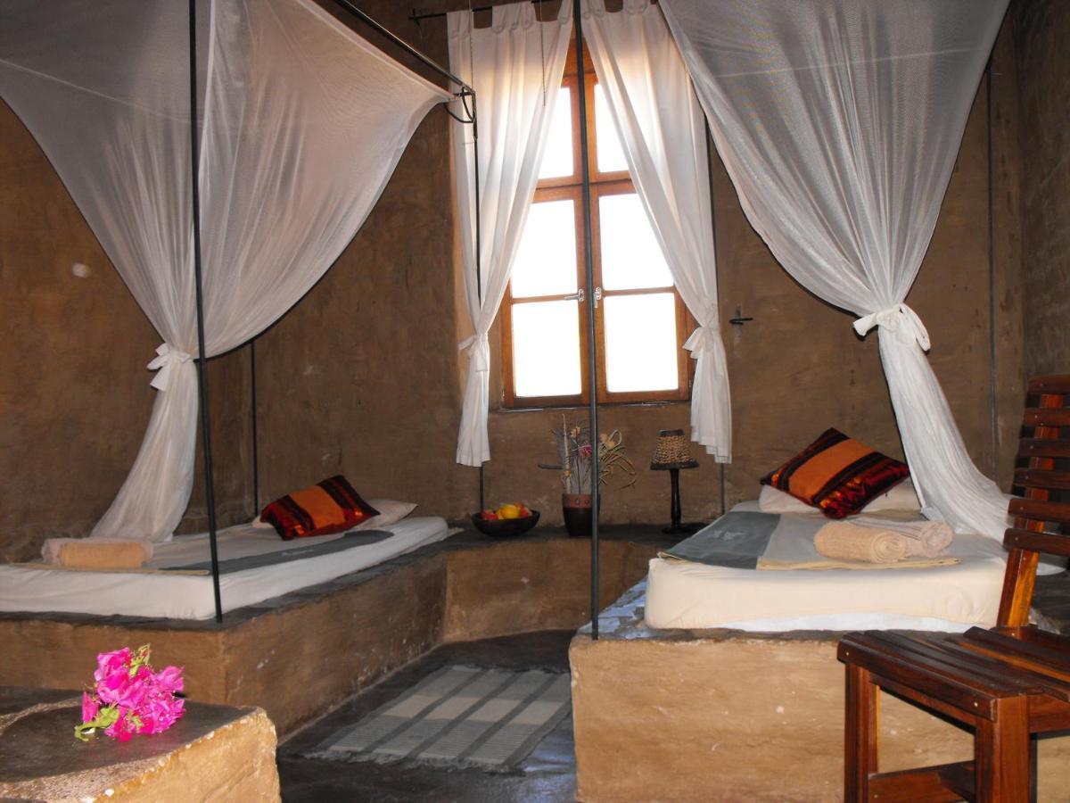 Fort Sesfontein Lodge & Safaris Esterno foto